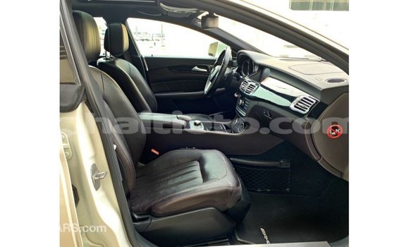 Acheter Import Voiture Mercedes-Benz 190 (W201) Blanc à Import - Dubai, Artibonite Acheter Import Voiture Mercedes-Benz 190 (W201) Blanc à Import - Dubai, Artibonite