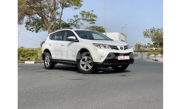 Acheter Import Voiture Toyota 4Runner Blanc à Import - Dubai, Artibonite Acheter Import Voiture Toyota 4Runner Blanc à Import - Dubai, Artibonite