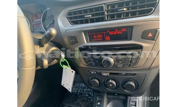 Acheter Import Voiture Peugeot 301 Blanc à Import - Dubai, Artibonite Acheter Import Voiture Peugeot 301 Blanc à Import - Dubai, Artibonite