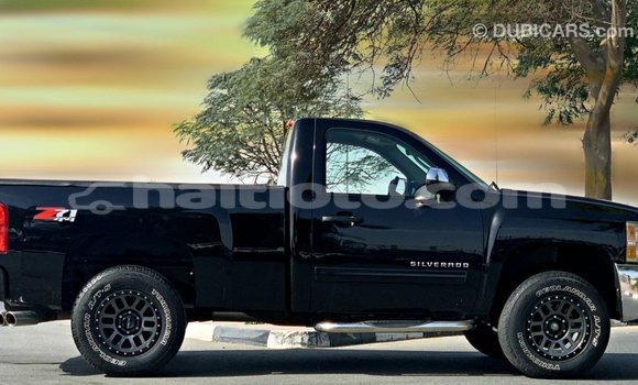 Acheter Import Voiture Chevrolet Silverado Noir à Import - Dubai, Artibonite Acheter Import Voiture Chevrolet Silverado Noir à Import - Dubai, Artibonite