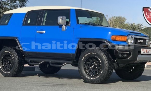 Buy Import Toyota FJ Cruiser Blue Car in Import - Dubai in Artibonite