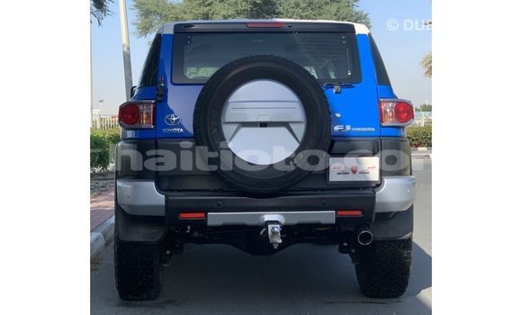 Acheter Import Voiture Toyota FJ Cruiser Bleu à Import - Dubai, Artibonite Acheter Import Voiture Toyota FJ Cruiser Bleu à Import - Dubai, Artibonite