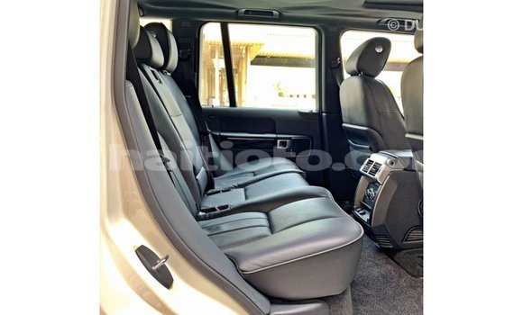 Acheter Import Voiture Land Rover Range Rover Blanc à Import - Dubai, Artibonite Acheter Import Voiture Land Rover Range Rover Blanc à Import - Dubai, Artibonite