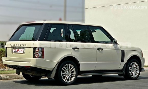 Acheter Import Voiture Land Rover Range Rover Blanc à Import - Dubai, Artibonite Acheter Import Voiture Land Rover Range Rover Blanc à Import - Dubai, Artibonite