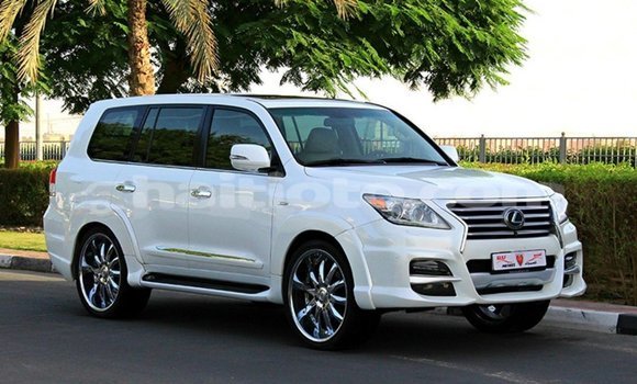 Acheter Import Voiture Lexus LX Blanc à Import - Dubai, Artibonite Acheter Import Voiture Lexus LX Blanc à Import - Dubai, Artibonite