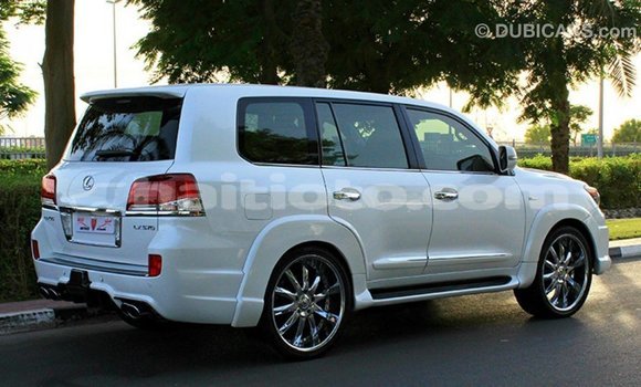 Acheter Import Voiture Lexus LX Blanc à Import - Dubai, Artibonite Acheter Import Voiture Lexus LX Blanc à Import - Dubai, Artibonite