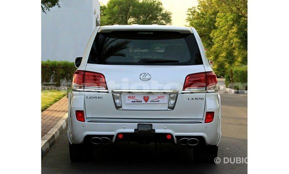 Acheter Import Voiture Lexus LX Blanc à Import - Dubai, Artibonite Acheter Import Voiture Lexus LX Blanc à Import - Dubai, Artibonite