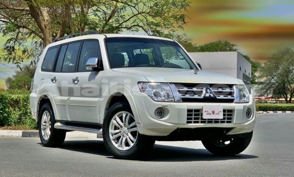 Acheter Import Voiture Mitsubishi Pajero Blanc à Import - Dubai, Artibonite Acheter Import Voiture Mitsubishi Pajero Blanc à Import - Dubai, Artibonite