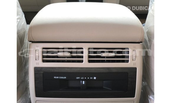 Acheter Import Voiture Toyota Land Cruiser Noir à Import - Dubai, Artibonite Acheter Import Voiture Toyota Land Cruiser Noir à Import - Dubai, Artibonite