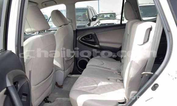 Acheter Import Utilitaire Toyota HiAce Blanc à Import - Dubai, Artibonite Acheter Import Utilitaire Toyota HiAce Blanc à Import - Dubai, Artibonite