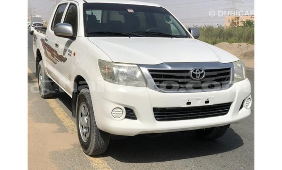 Acheter Import Voiture Toyota Hilux Blanc à Import - Dubai, Artibonite Acheter Import Voiture Toyota Hilux Blanc à Import - Dubai, Artibonite