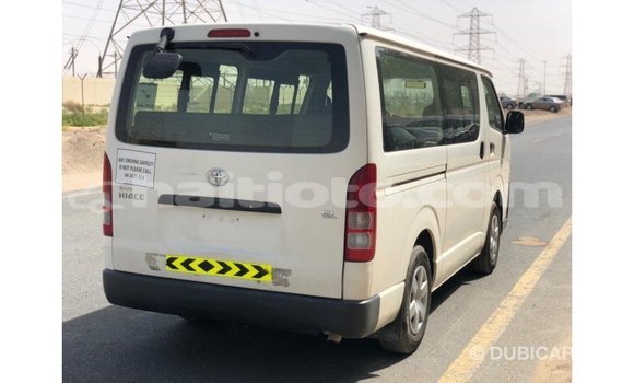 Buy Import Toyota Hiace White Car in Import - Dubai in Artibonite Buy Import Toyota Hiace White Car in Import - Dubai in Artibonite