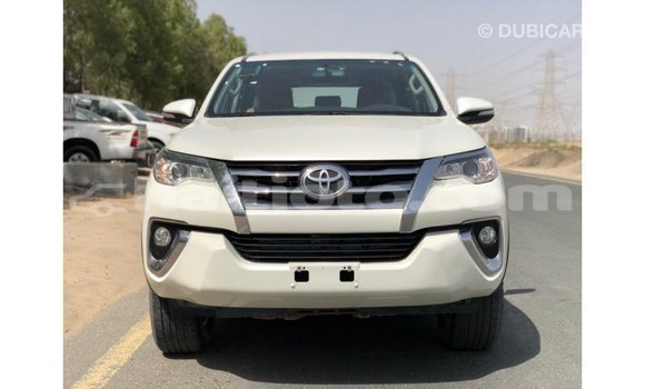 Acheter Import Voiture Toyota Fortuner Blanc à Import - Dubai, Artibonite Acheter Import Voiture Toyota Fortuner Blanc à Import - Dubai, Artibonite