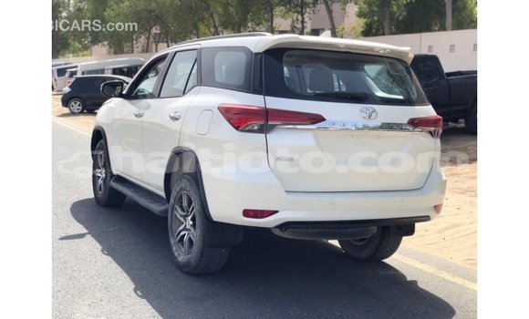 Acheter Import Voiture Toyota Fortuner Blanc à Import - Dubai, Artibonite Acheter Import Voiture Toyota Fortuner Blanc à Import - Dubai, Artibonite