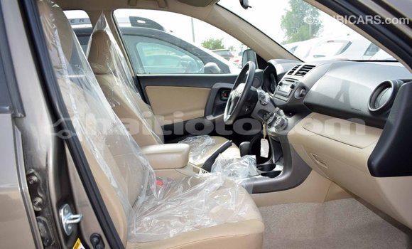 Acheter Import Utilitaire Toyota HiAce Autre à Import - Dubai, Artibonite Acheter Import Utilitaire Toyota HiAce Autre à Import - Dubai, Artibonite