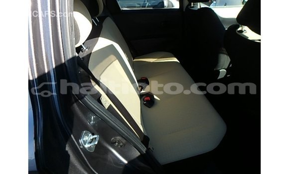 Acheter Import Voiture Toyota Vitz Autre à Import - Dubai, Artibonite Acheter Import Voiture Toyota Vitz Autre à Import - Dubai, Artibonite