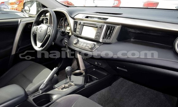 Acheter Import Utilitaire Toyota HiAce Autre à Import - Dubai, Artibonite Acheter Import Utilitaire Toyota HiAce Autre à Import - Dubai, Artibonite