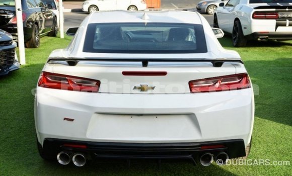 Acheter Import Voiture Chevrolet Camaro Blanc à Import - Dubai, Artibonite Acheter Import Voiture Chevrolet Camaro Blanc à Import - Dubai, Artibonite