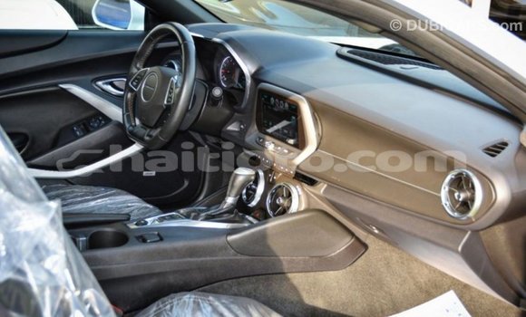 Acheter Import Voiture Chevrolet Camaro Blanc à Import - Dubai, Artibonite Acheter Import Voiture Chevrolet Camaro Blanc à Import - Dubai, Artibonite