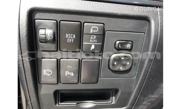 Acheter Import Voiture Toyota Land Cruiser Noir à Import - Dubai, Artibonite Acheter Import Voiture Toyota Land Cruiser Noir à Import - Dubai, Artibonite