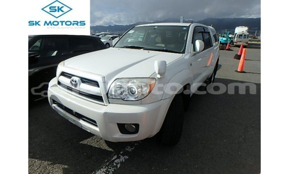 Acheter Import Voiture Toyota Hilux Blanc à Import - Dubai, Artibonite