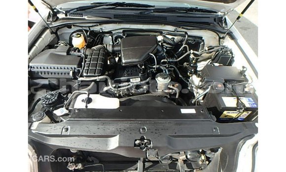 Acheter Import Voiture Toyota Hilux Blanc à Import - Dubai, Artibonite Acheter Import Voiture Toyota Hilux Blanc à Import - Dubai, Artibonite