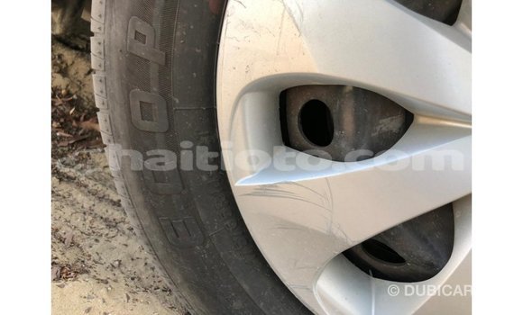 Acheter Import Voiture Toyota Yaris Blanc à Import - Dubai, Artibonite Acheter Import Voiture Toyota Yaris Blanc à Import - Dubai, Artibonite