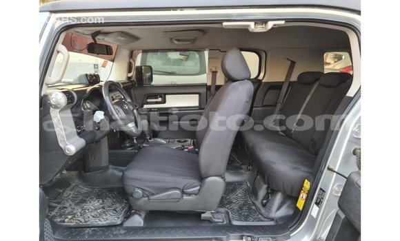 Buy Import Toyota FJ Cruiser Other Car in Import - Dubai in Artibonite Buy Import Toyota FJ Cruiser Other Car in Import - Dubai in Artibonite