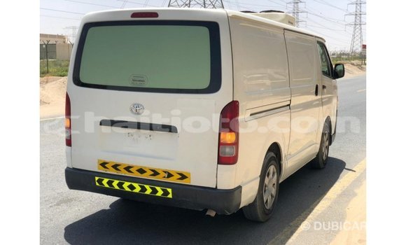 Acheter Import Voiture Toyota Hiace Blanc à Import - Dubai, Artibonite Acheter Import Voiture Toyota Hiace Blanc à Import - Dubai, Artibonite