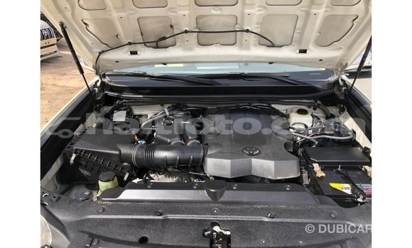 Buy Import Toyota Prado White Car in Import - Dubai in Artibonite Buy Import Toyota Prado White Car in Import - Dubai in Artibonite