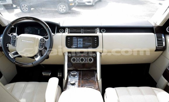 Acheter Import Voiture Land Rover Range Rover Blanc à Import - Dubai, Artibonite Acheter Import Voiture Land Rover Range Rover Blanc à Import - Dubai, Artibonite