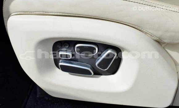 Acheter Import Voiture Land Rover Range Rover Blanc à Import - Dubai, Artibonite Acheter Import Voiture Land Rover Range Rover Blanc à Import - Dubai, Artibonite