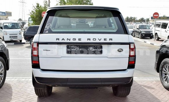 Acheter Import Voiture Land Rover Range Rover Blanc à Import - Dubai, Artibonite Acheter Import Voiture Land Rover Range Rover Blanc à Import - Dubai, Artibonite