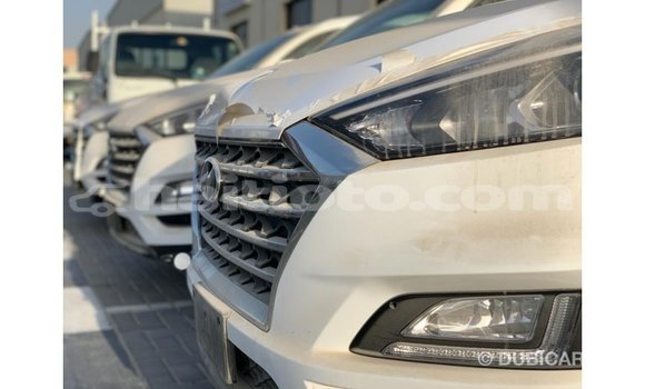Acheter Import Voiture Hyundai Tucson Blanc à Import - Dubai, Artibonite Acheter Import Voiture Hyundai Tucson Blanc à Import - Dubai, Artibonite
