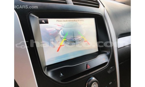 Acheter Import Voiture Ford Explorer Bleu à Import - Dubai, Artibonite Acheter Import Voiture Ford Explorer Bleu à Import - Dubai, Artibonite