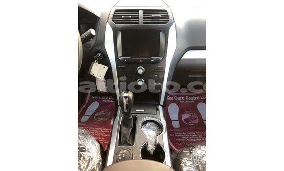Acheter Import Voiture Ford Explorer Bleu à Import - Dubai, Artibonite Acheter Import Voiture Ford Explorer Bleu à Import - Dubai, Artibonite