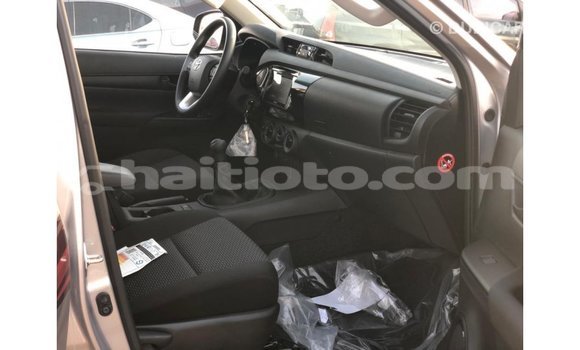 Buy Import Toyota Hilux Other Car in Import - Dubai in Artibonite Buy Import Toyota Hilux Other Car in Import - Dubai in Artibonite