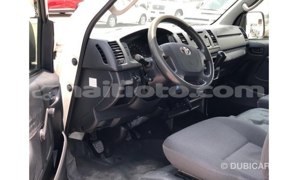 Buy Import Toyota Hiace White Car in Import - Dubai in Artibonite Buy Import Toyota Hiace White Car in Import - Dubai in Artibonite