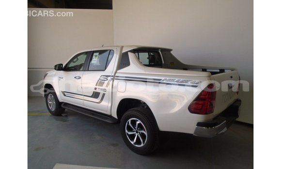 Acheter Import Voiture Toyota Hilux Autre à Import - Dubai, Artibonite Acheter Import Voiture Toyota Hilux Autre à Import - Dubai, Artibonite