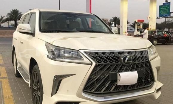 Buy Used Lexus LX 570 White Car in Import - Dubai in Artibonite Buy Used Lexus LX 570 White Car in Import - Dubai in Artibonite