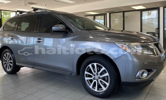 Buy Import Nissan Pathfinder Silver Car in Petionville in Ouest Buy Import Nissan Pathfinder Silver Car in Petionville in Ouest