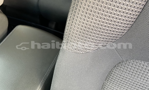 Acheter Occasion Utilitaire Nissan UD Noir à Gonaives, Artibonite Acheter Occasion Utilitaire Nissan UD Noir à Gonaives, Artibonite