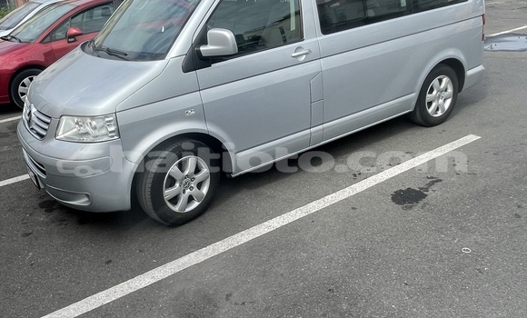 Buy Import Volkswagen Caravelle Silver Car in Carrefour in Ouest Buy Import Volkswagen Caravelle Silver Car in Carrefour in Ouest