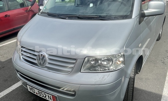 Buy Import Volkswagen Caravelle Silver Car in Carrefour in Ouest Buy Import Volkswagen Caravelle Silver Car in Carrefour in Ouest