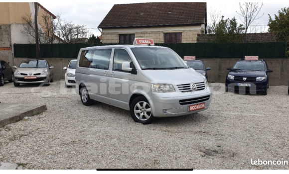 Buy Import Volkswagen Caravelle Silver Car in Carrefour in Ouest Buy Import Volkswagen Caravelle Silver Car in Carrefour in Ouest