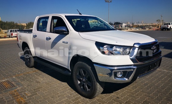 Acheter Occasion Voiture Toyota Hilux Blanc à Cap-Haitien, Nord Acheter Occasion Voiture Toyota Hilux Blanc à Cap-Haitien, Nord
