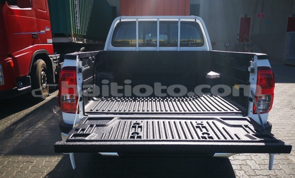 Acheter Occasion Voiture Toyota Hilux Blanc à Cap-Haitien, Nord Acheter Occasion Voiture Toyota Hilux Blanc à Cap-Haitien, Nord