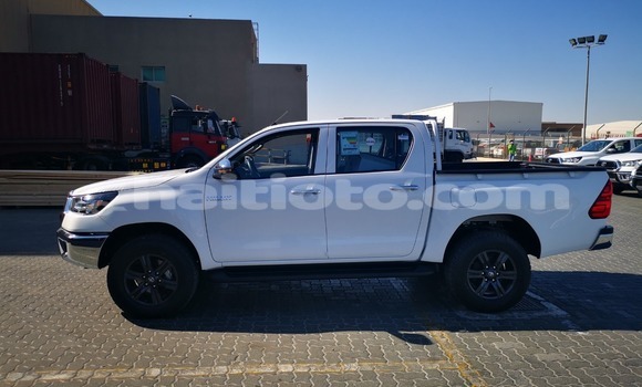 Acheter Occasion Voiture Toyota Hilux Blanc à Cap-Haitien, Nord Acheter Occasion Voiture Toyota Hilux Blanc à Cap-Haitien, Nord