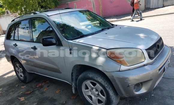 Acheter Occasion Voiture Toyota RAV4 Gris à Port-au-Prince, Ouest Acheter Occasion Voiture Toyota RAV4 Gris à Port-au-Prince, Ouest
