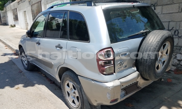 Acheter Occasion Voiture Toyota RAV4 Gris à Port-au-Prince, Ouest Acheter Occasion Voiture Toyota RAV4 Gris à Port-au-Prince, Ouest